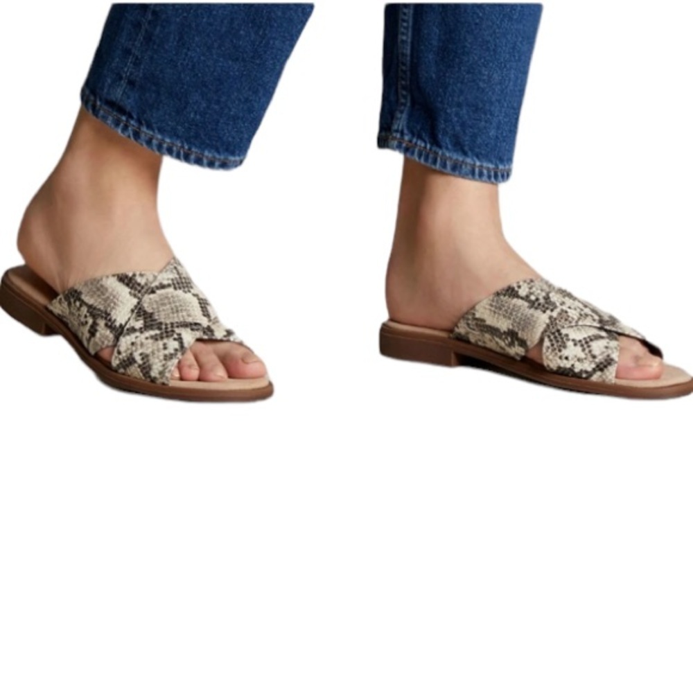Clarks Declan Ivy Taupe Snake Sandals